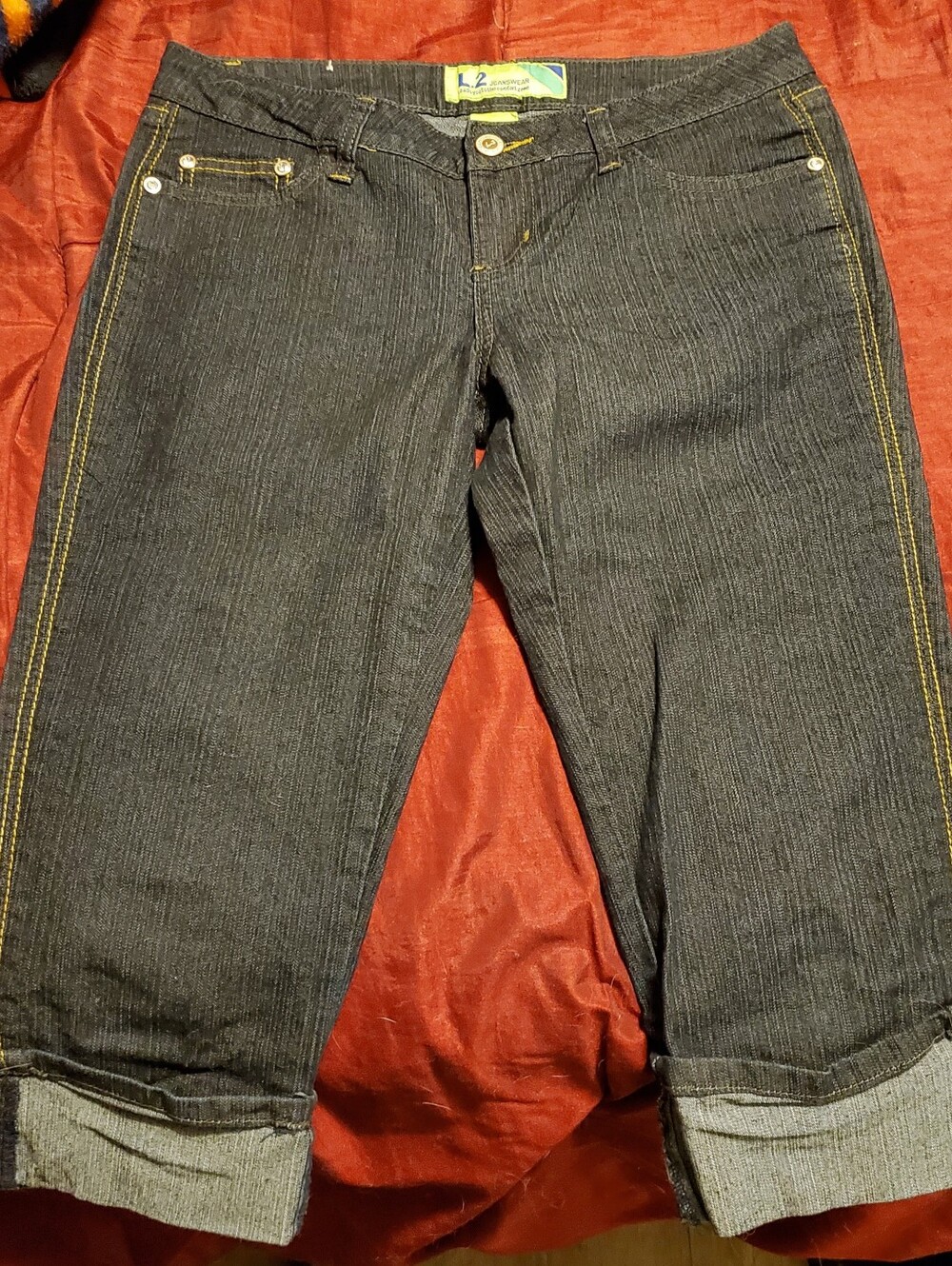 women's L 2 Jeanswear black capris